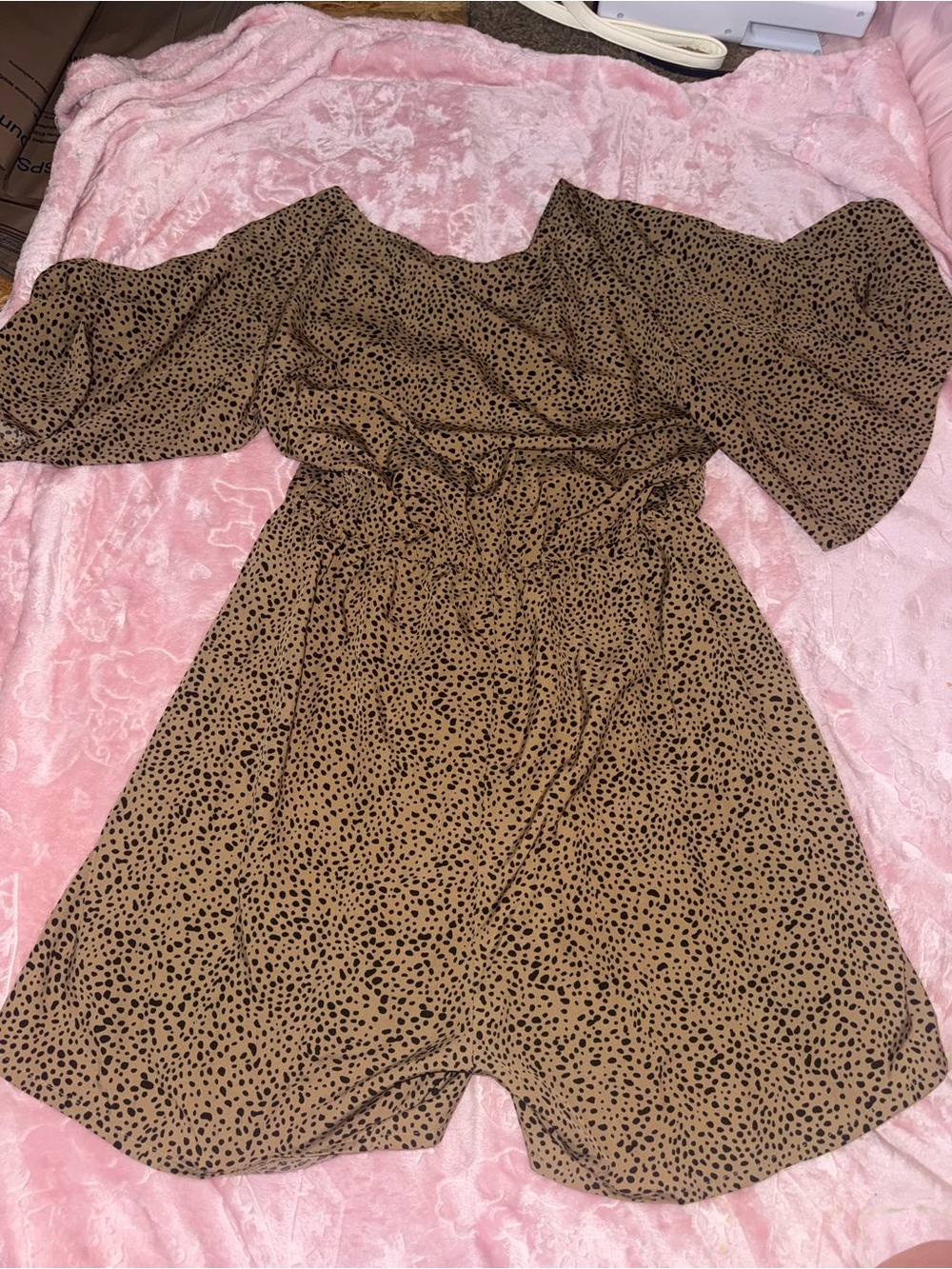 SHEIN Tan & Black Printed V-Neck Short Romper - Picture 3 of 4